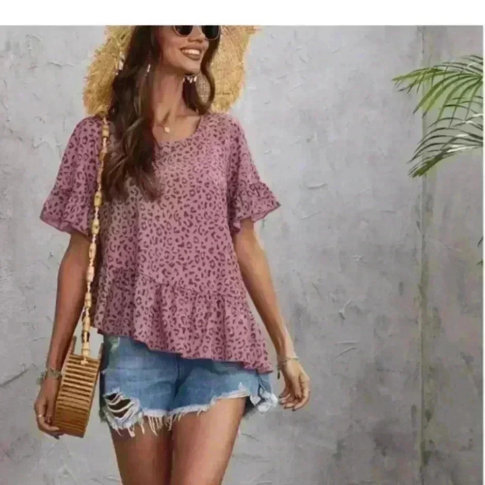 AMONIDA Leopard Print Ruffle Blouse Slant Hem Round